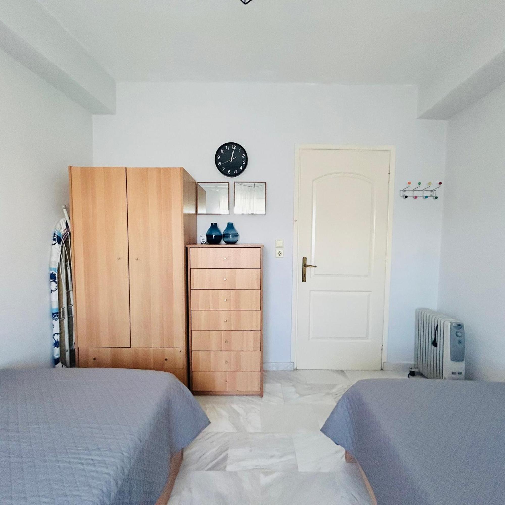 Next To The Beach Apartments โอฟรีนีออน ภายนอก รูปภาพ